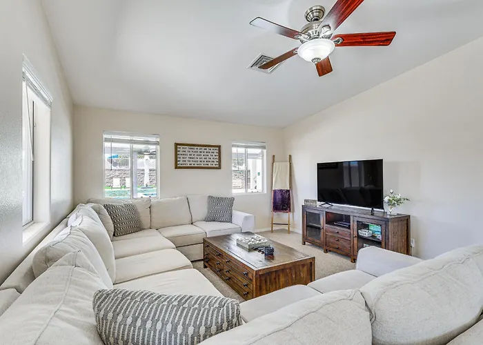 Havasu Desert Oasis: Pool, & Rv Garage *
