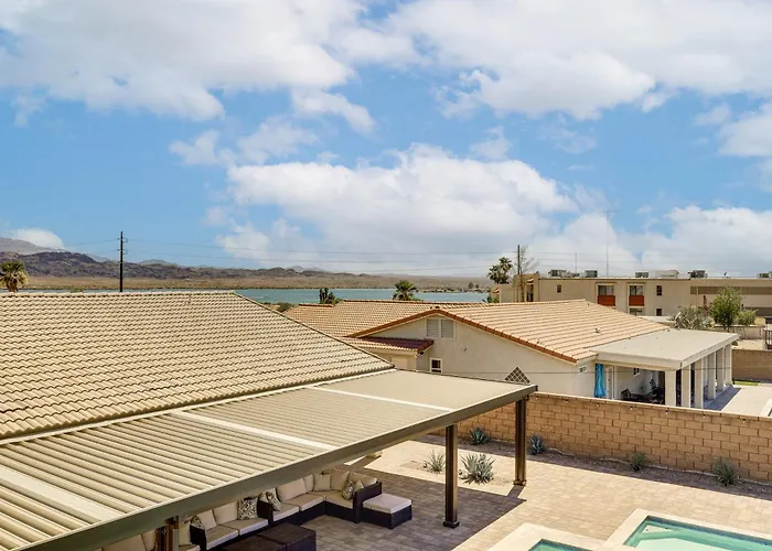 Havasu Desert Oasis: Pool, & Rv Garage Hébergement de vacances Lake Havasu City
