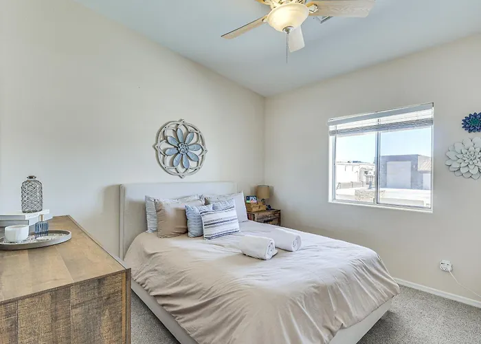 Havasu Desert Oasis: Pool, & Rv Garage *